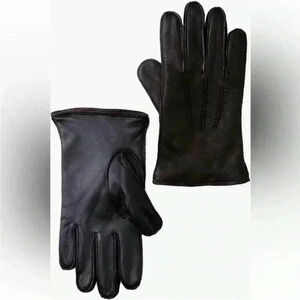 UGG Faux Fur Lined Wrangell Smart Glove in Black Size Medium NWT